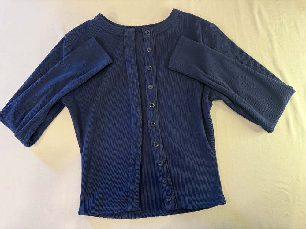 Navy Blue Ribbed Button Front Long Sleeve Top Women’s Medium (fits like small)